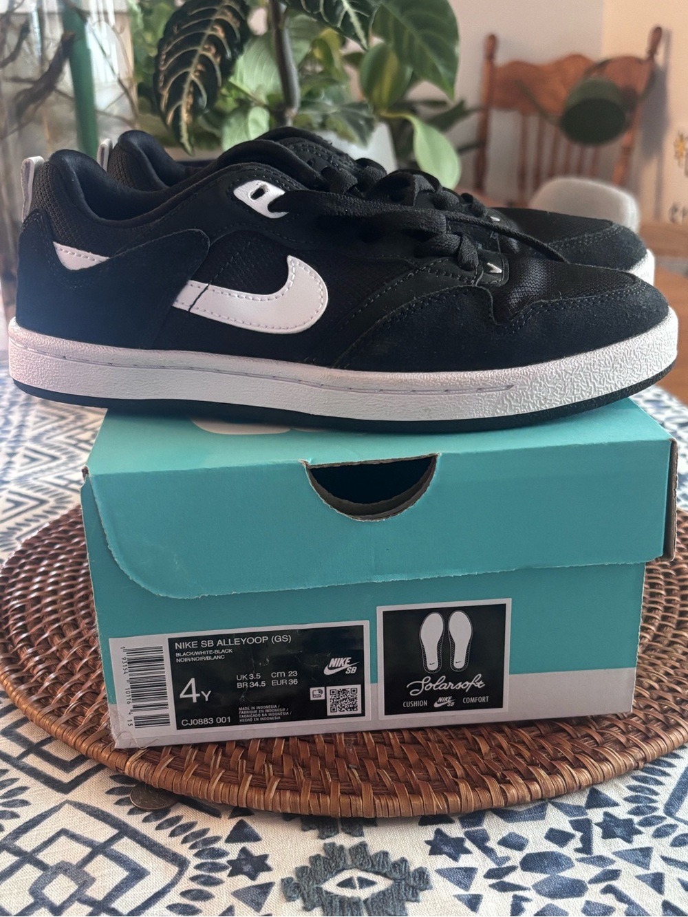 🛹 Nike Black and White Kids Skate Sneakers